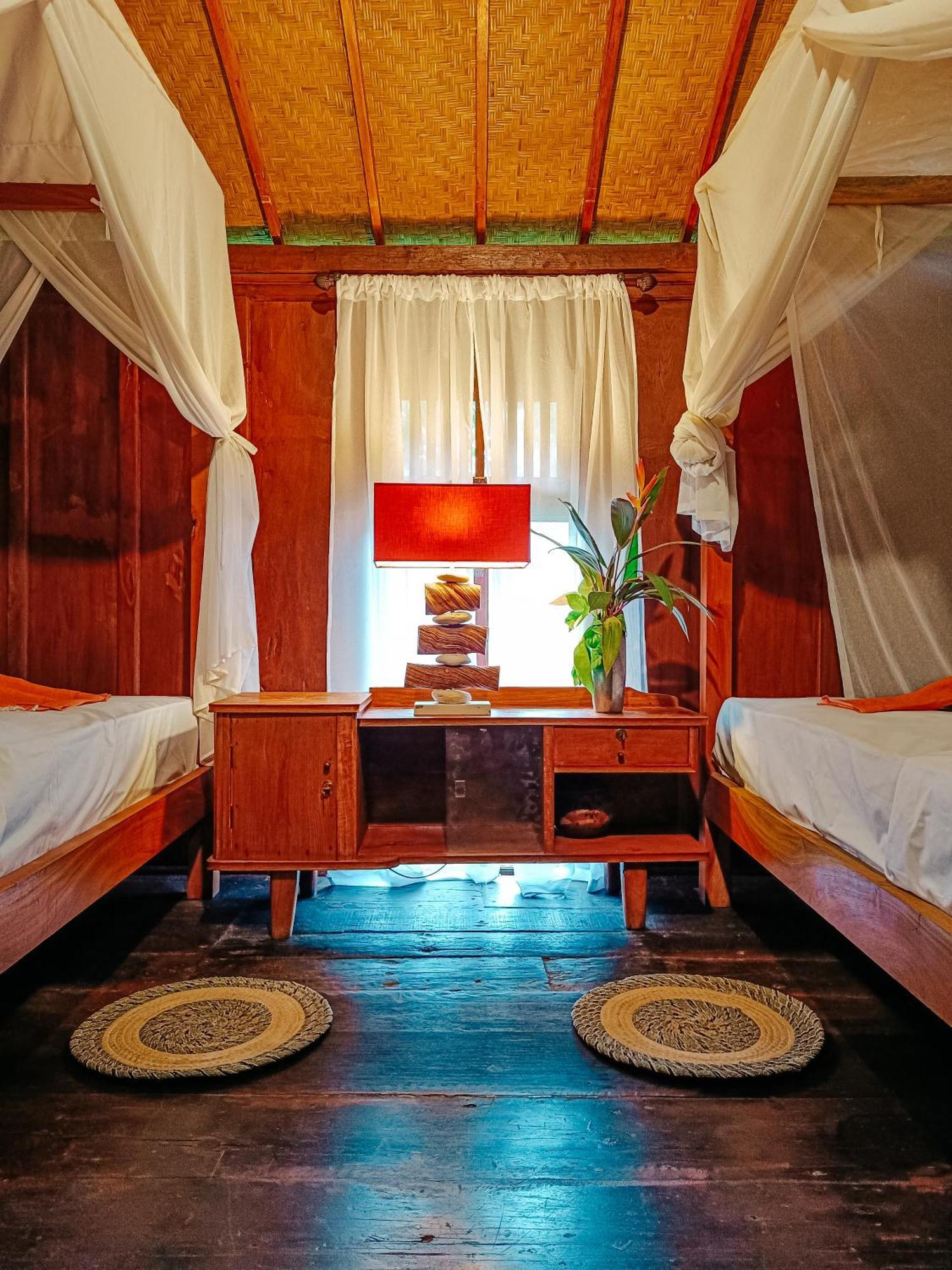 Alaya Ecolodge Pemuteran Esterno foto