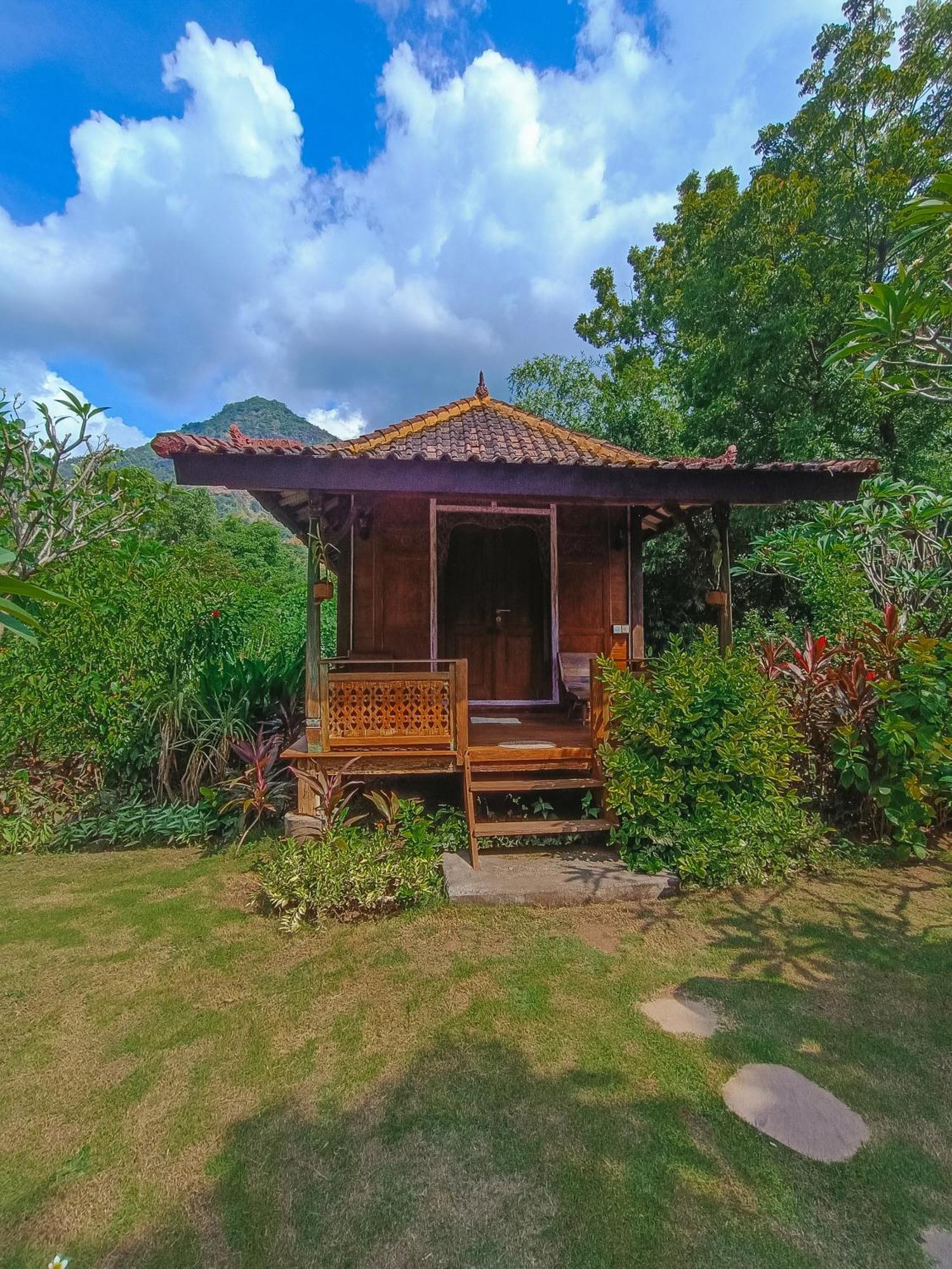 Alaya Ecolodge Pemuteran Esterno foto