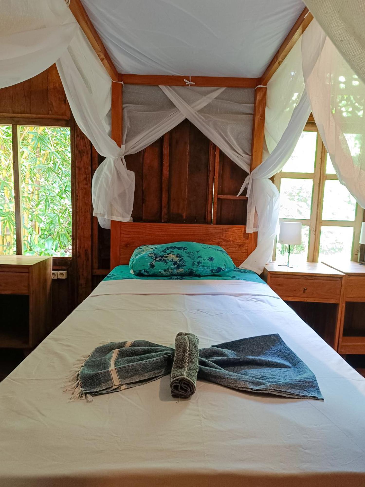 Alaya Ecolodge Pemuteran Esterno foto