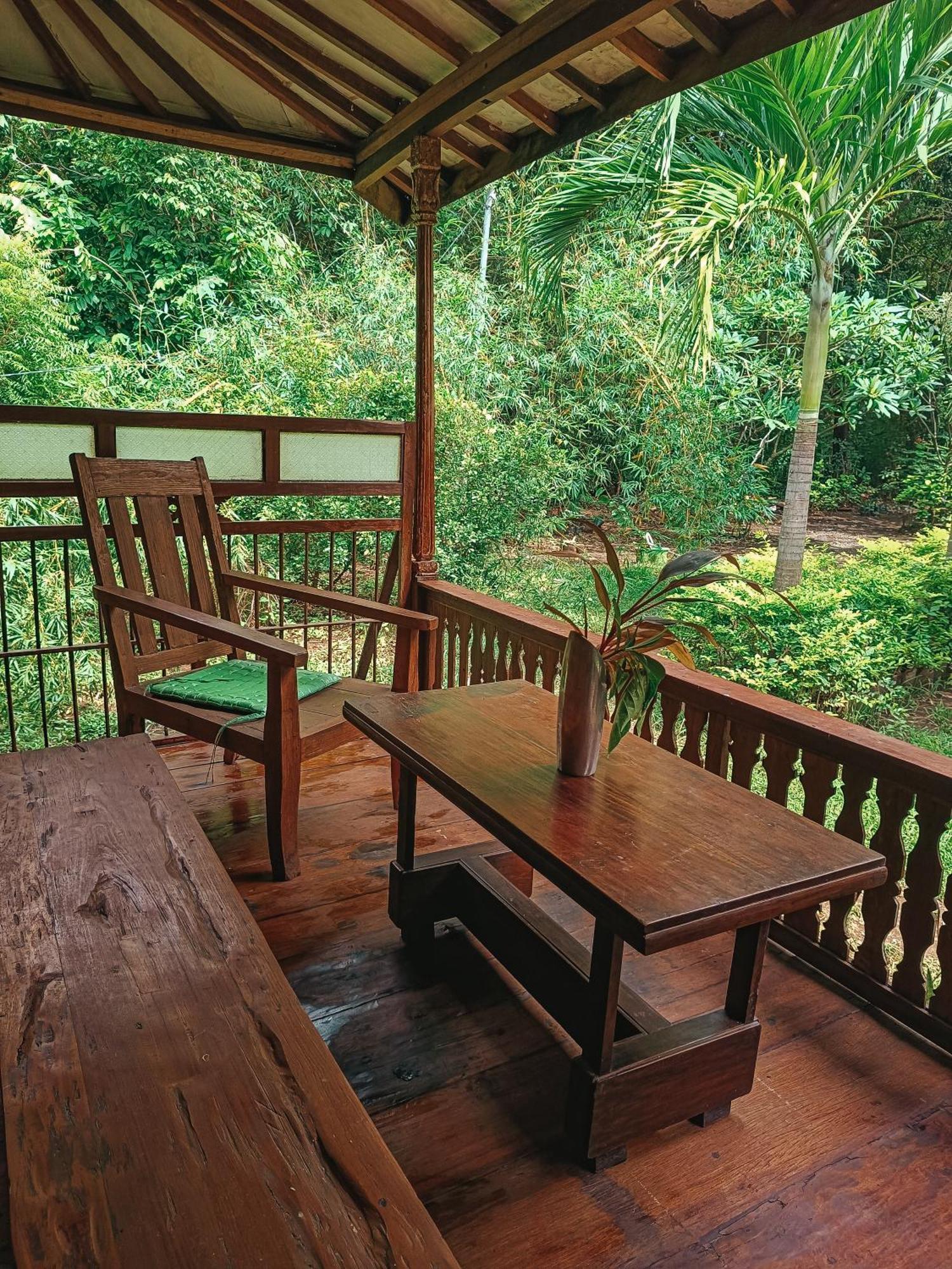 Alaya Ecolodge Pemuteran Esterno foto